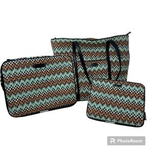 NWT Vera Bradley Sierra Stream Traveler Tote Laptop & Tablet Sleeve 3 Piece Set